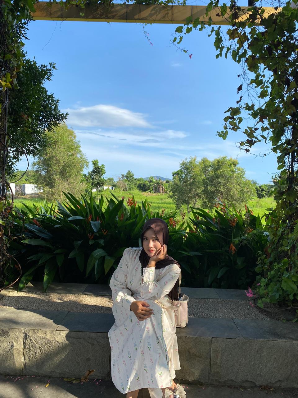 Foto Dewi Resmiyanti